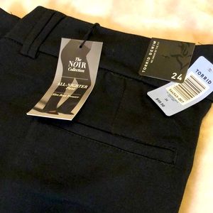 TORRID. NWT. BLACK STRETCH TROUSER. SIZE 24